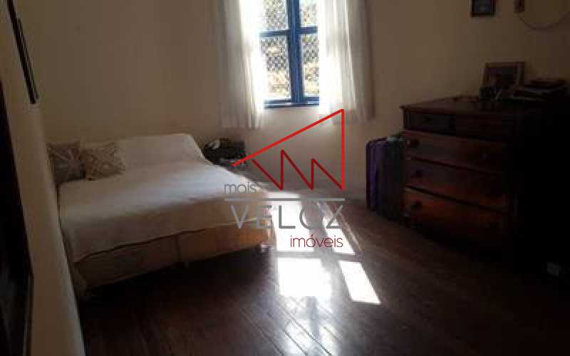 Casa à venda com 8 quartos, 270m² - Foto 11