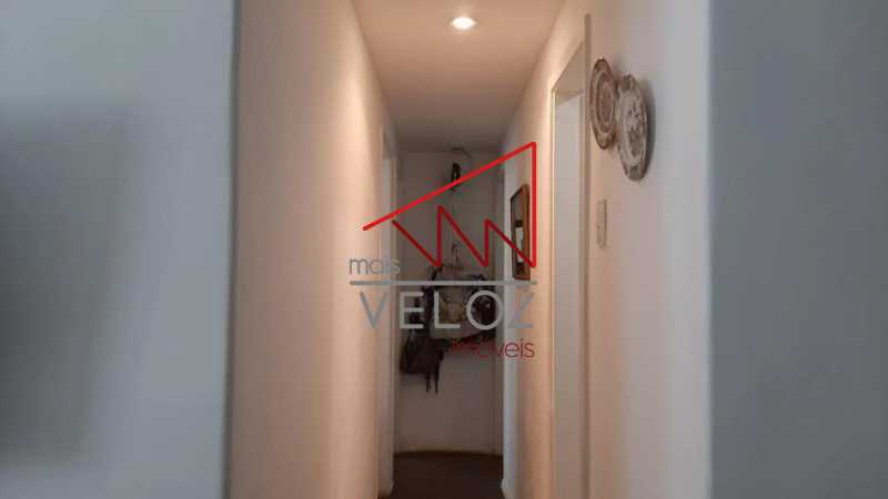 Apartamento à venda com 3 quartos, 85m² - Foto 4