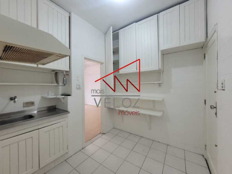 Apartamento à venda com 2 quartos, 66m² - Foto 14