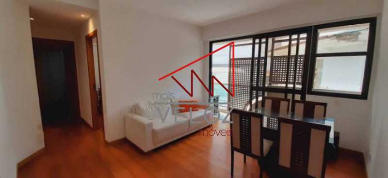 Apartamento à venda com 3 quartos, 81m² - Foto 2