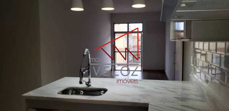 Apartamento à venda com 2 quartos, 65m² - Foto 18