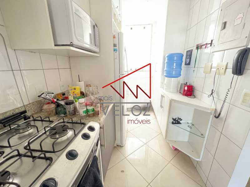 Apartamento à venda com 2 quartos, 90m² - Foto 25