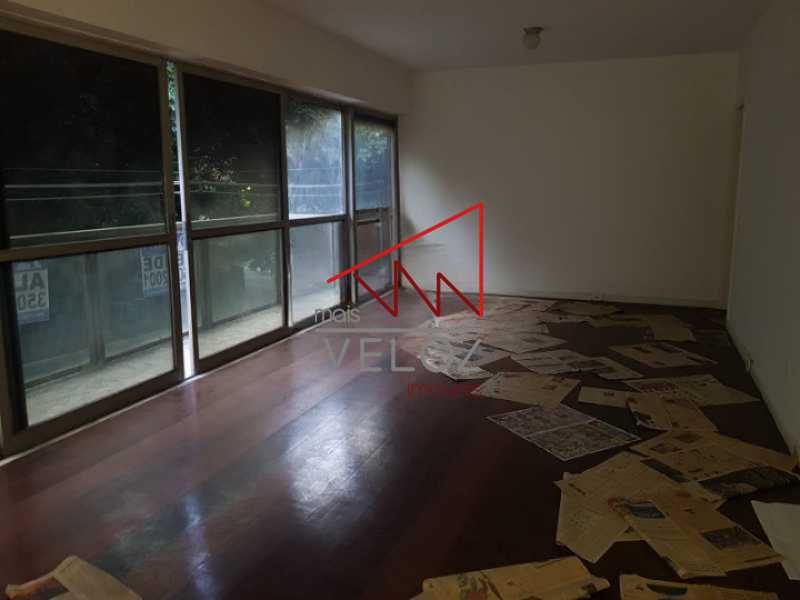 Apartamento à venda com 3 quartos, 138m² - Foto 2