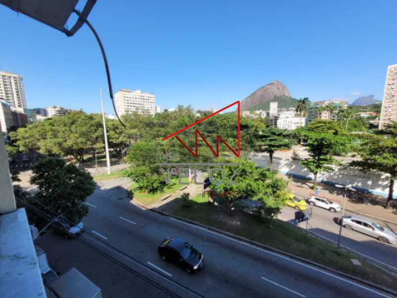 Apartamento à venda com 1 quarto, 45m² - Foto 1