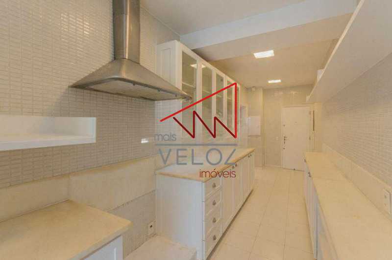 Apartamento à venda com 6 quartos, 315m² - Foto 13