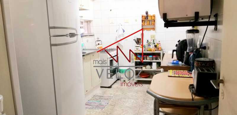 Apartamento à venda com 4 quartos, 157m² - Foto 14