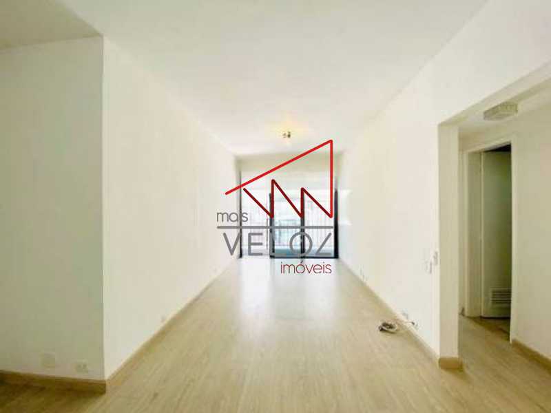 Apartamento à venda com 2 quartos, 92m² - Foto 2