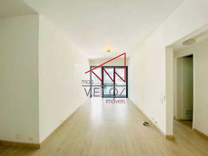 Apartamento à venda com 2 quartos, 92m² - Foto 3