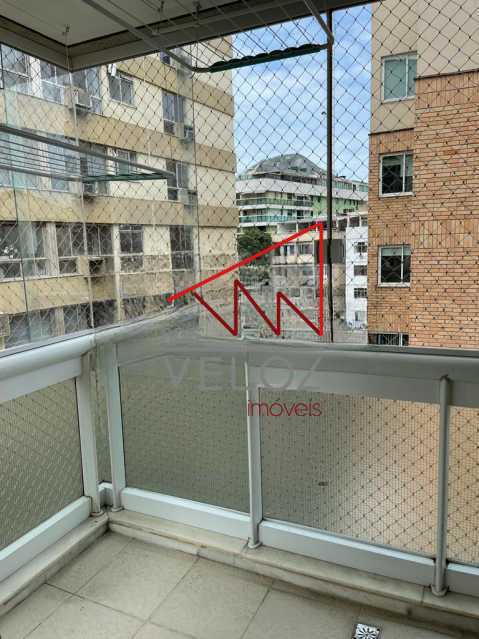 Apartamento à venda com 2 quartos, 79m² - Foto 2