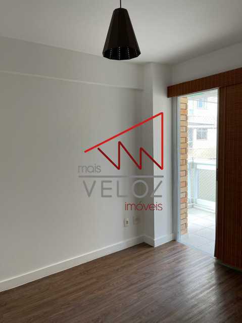 Apartamento à venda com 2 quartos, 79m² - Foto 4