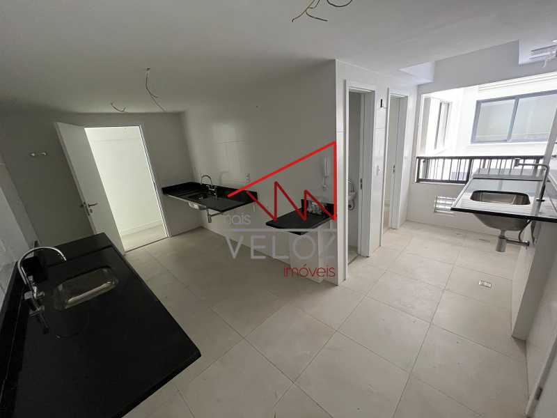 Apartamento à venda com 4 quartos, 238m² - Foto 24