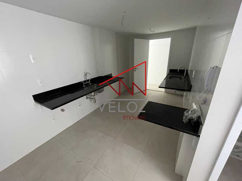 Apartamento à venda com 4 quartos, 238m² - Foto 22