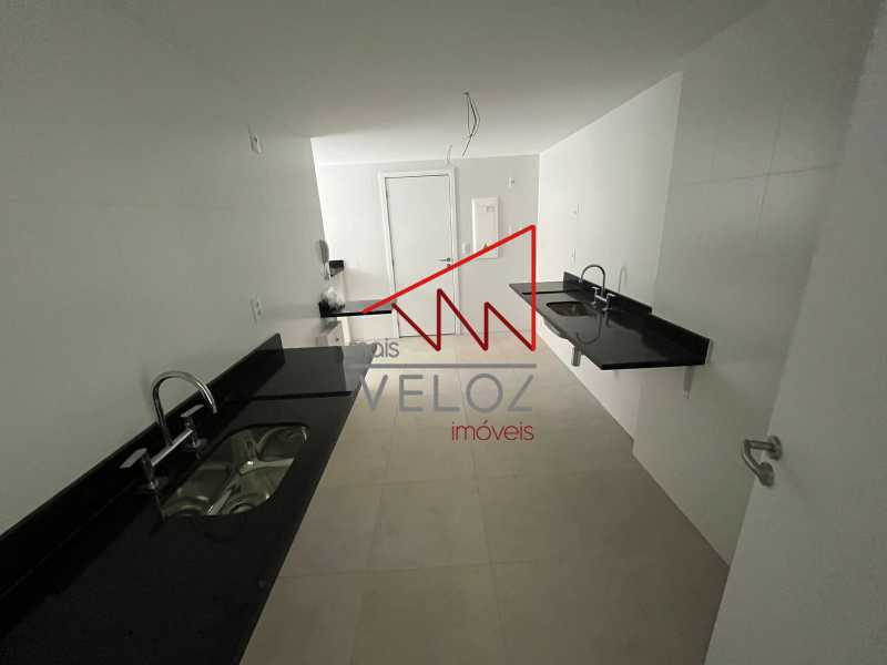 Apartamento à venda com 4 quartos, 238m² - Foto 21