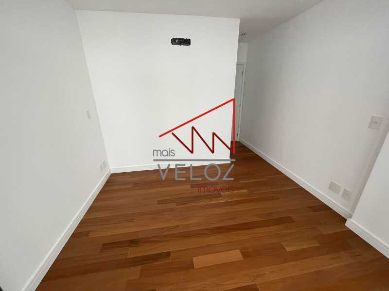 Apartamento à venda com 4 quartos, 238m² - Foto 12