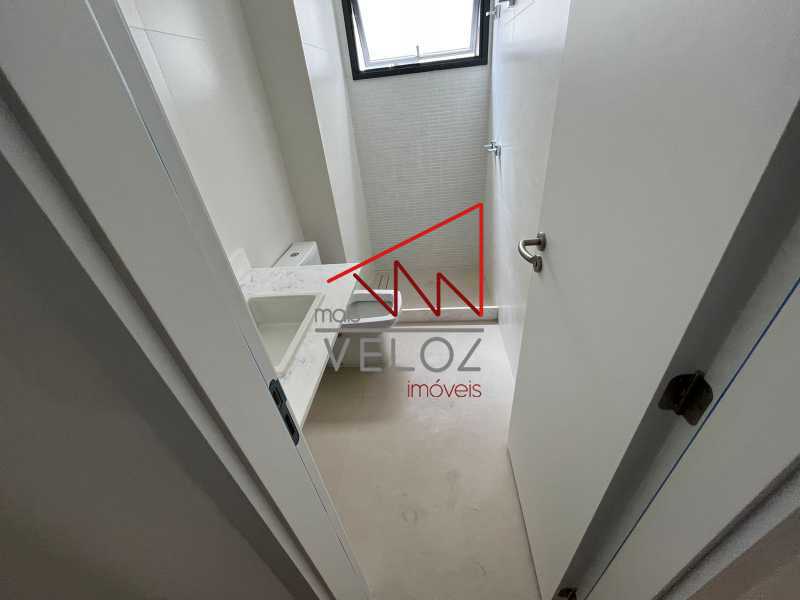 Apartamento à venda com 4 quartos, 238m² - Foto 18