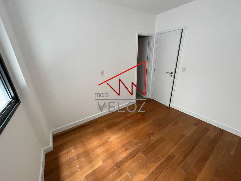 Apartamento à venda com 4 quartos, 238m² - Foto 16