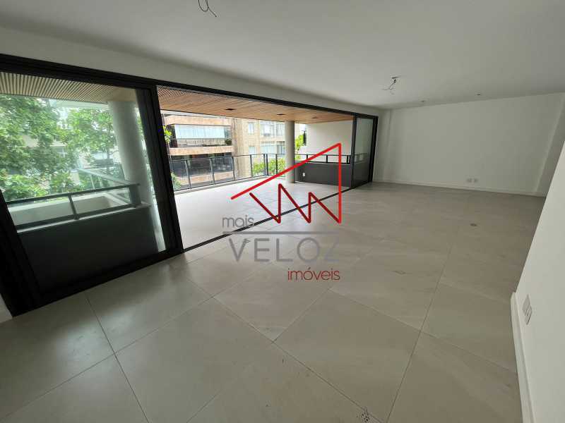 Apartamento à venda com 4 quartos, 238m² - Foto 3