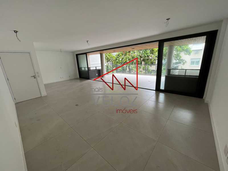 Apartamento à venda com 4 quartos, 238m² - Foto 5