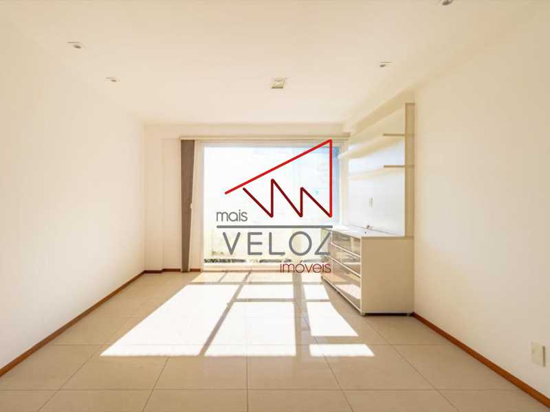 Apartamento à venda com 3 quartos, 90m² - Foto 4