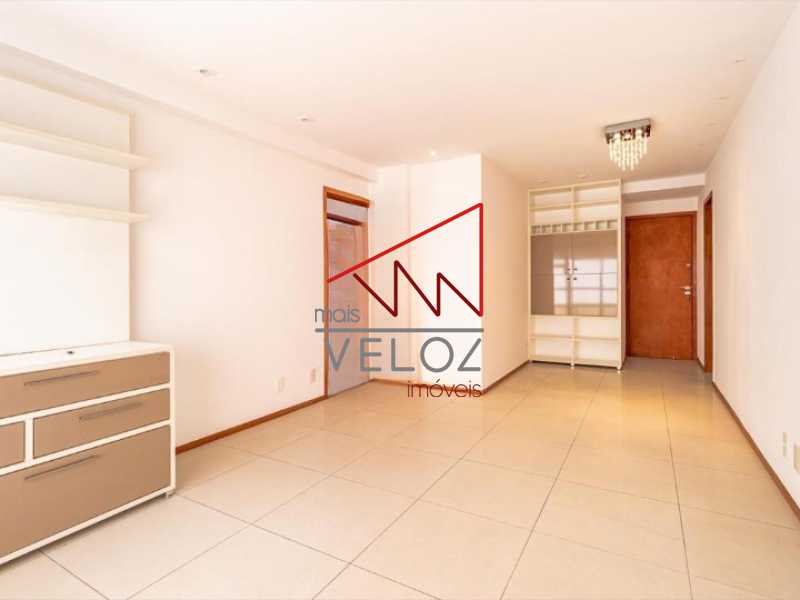 Apartamento à venda com 3 quartos, 90m² - Foto 2