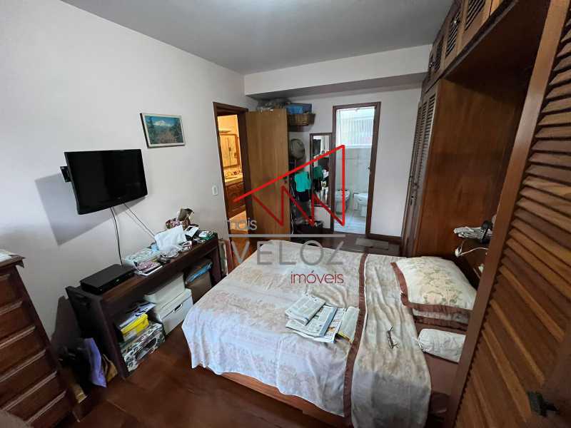 Cobertura à venda com 3 quartos, 228m² - Foto 8