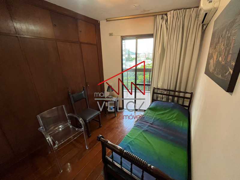 Cobertura à venda com 3 quartos, 228m² - Foto 15