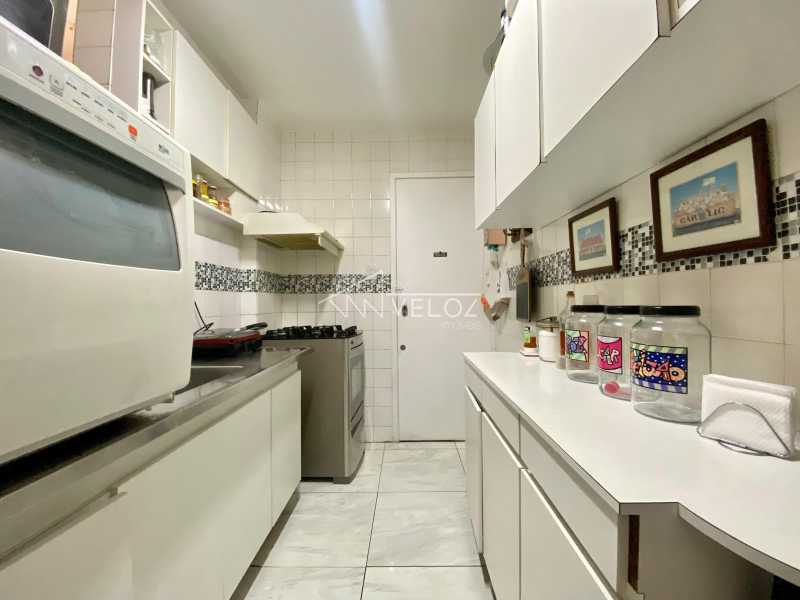 Apartamento à venda com 3 quartos, 102m² - Foto 22