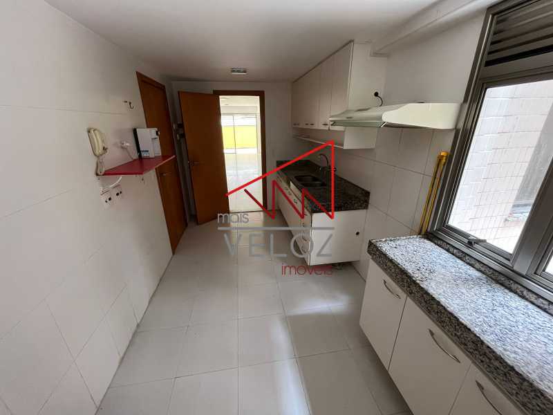 Apartamento à venda com 4 quartos, 200m² - Foto 24