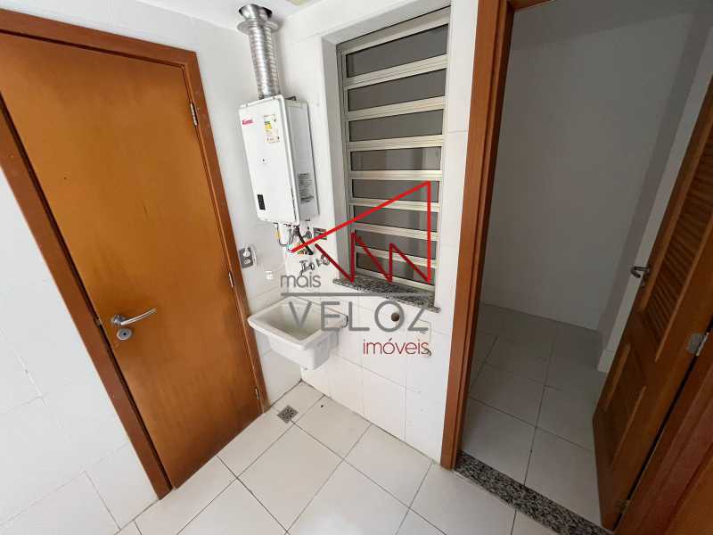 Apartamento à venda com 4 quartos, 200m² - Foto 20