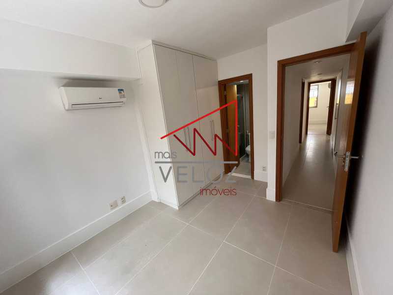 Apartamento à venda com 4 quartos, 200m² - Foto 13