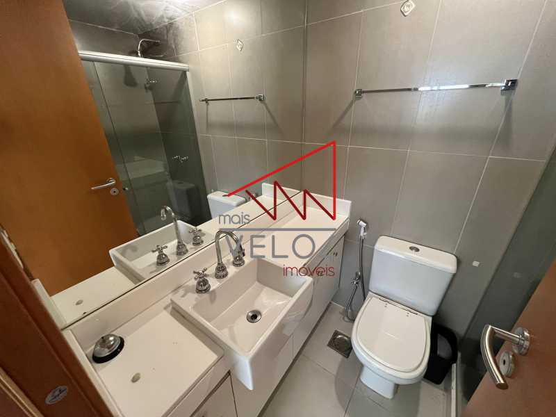 Apartamento à venda com 4 quartos, 200m² - Foto 17