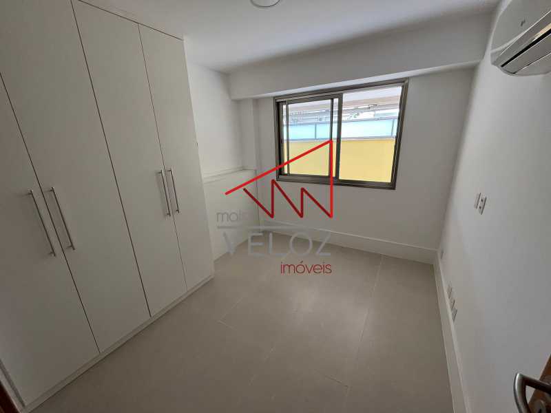 Apartamento à venda com 4 quartos, 200m² - Foto 22