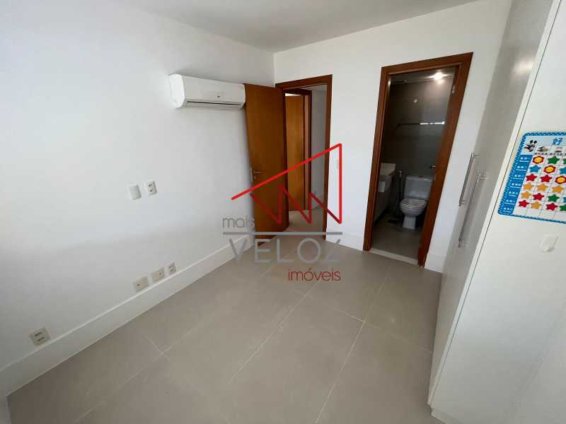 Apartamento à venda com 4 quartos, 200m² - Foto 19