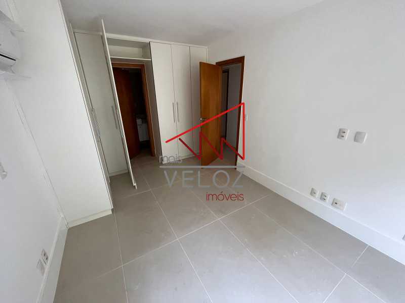 Apartamento à venda com 4 quartos, 200m² - Foto 21