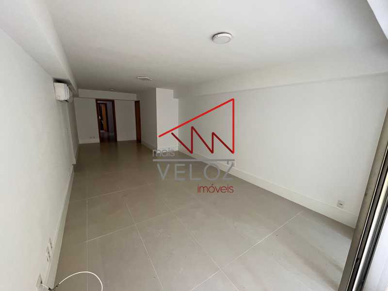 Apartamento à venda com 4 quartos, 200m² - Foto 3