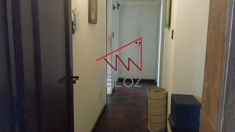 Apartamento à venda com 5 quartos, 270m² - Foto 16