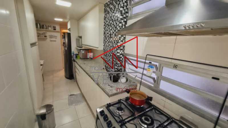 Apartamento à venda com 3 quartos, 140m² - Foto 5