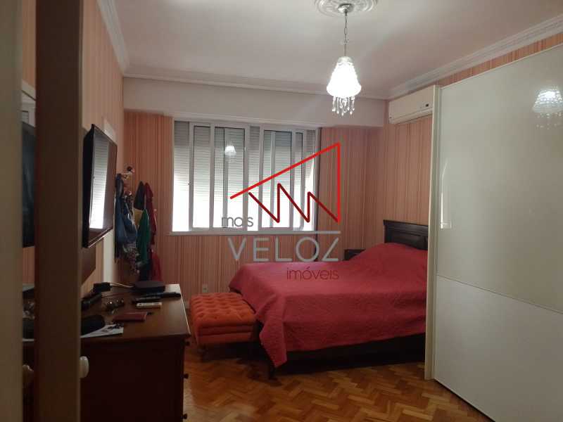 Apartamento à venda com 3 quartos, 230m² - Foto 10