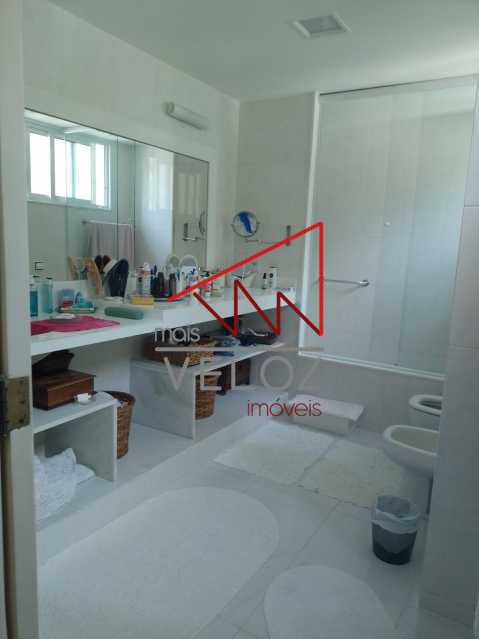 Apartamento à venda com 3 quartos, 230m² - Foto 13