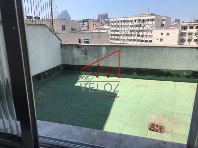 Apartamento à venda com 3 quartos, 161m² - Foto 2