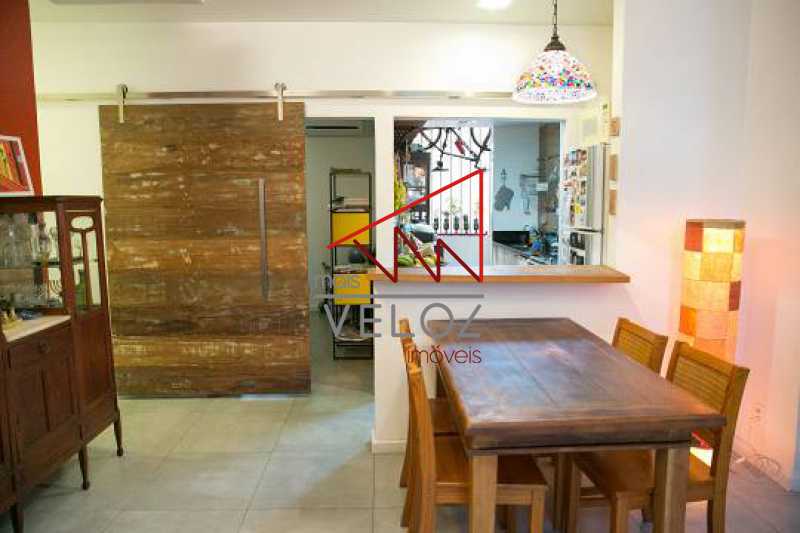 Apartamento à venda com 3 quartos, 100m² - Foto 1