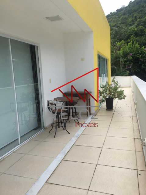 Casa à venda com 3 quartos, 387m² - Foto 18