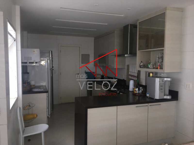 Casa à venda com 3 quartos, 387m² - Foto 13