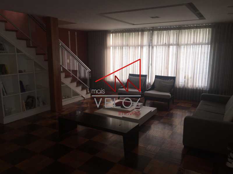 Casa à venda com 3 quartos, 387m² - Foto 5