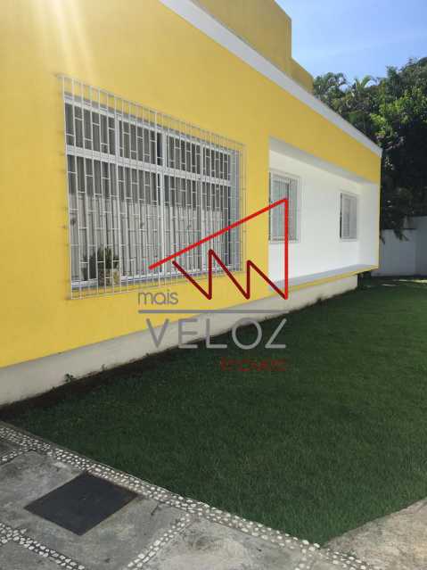 Casa à venda com 3 quartos, 387m² - Foto 2