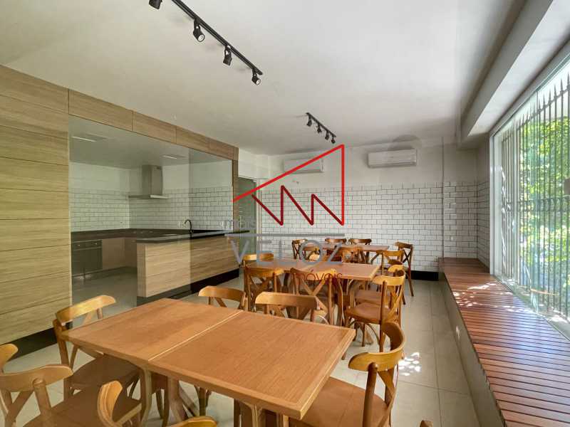 Apartamento à venda com 3 quartos, 136m² - Foto 3