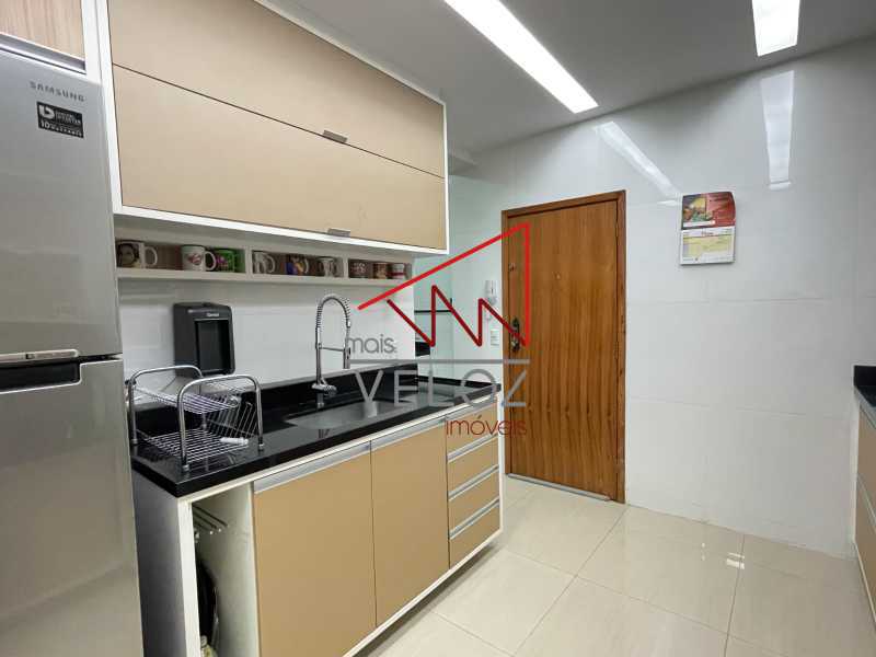 Apartamento à venda com 3 quartos, 136m² - Foto 8