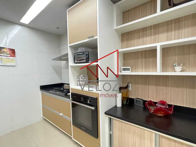 Apartamento à venda com 3 quartos, 136m² - Foto 12