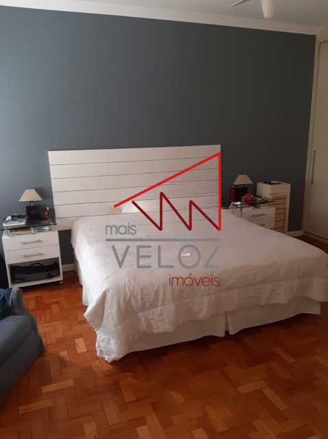 Apartamento à venda com 3 quartos, 230m² - Foto 9