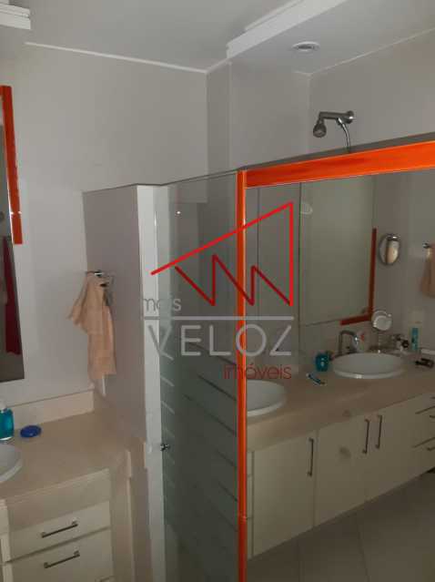 Apartamento à venda com 3 quartos, 230m² - Foto 17